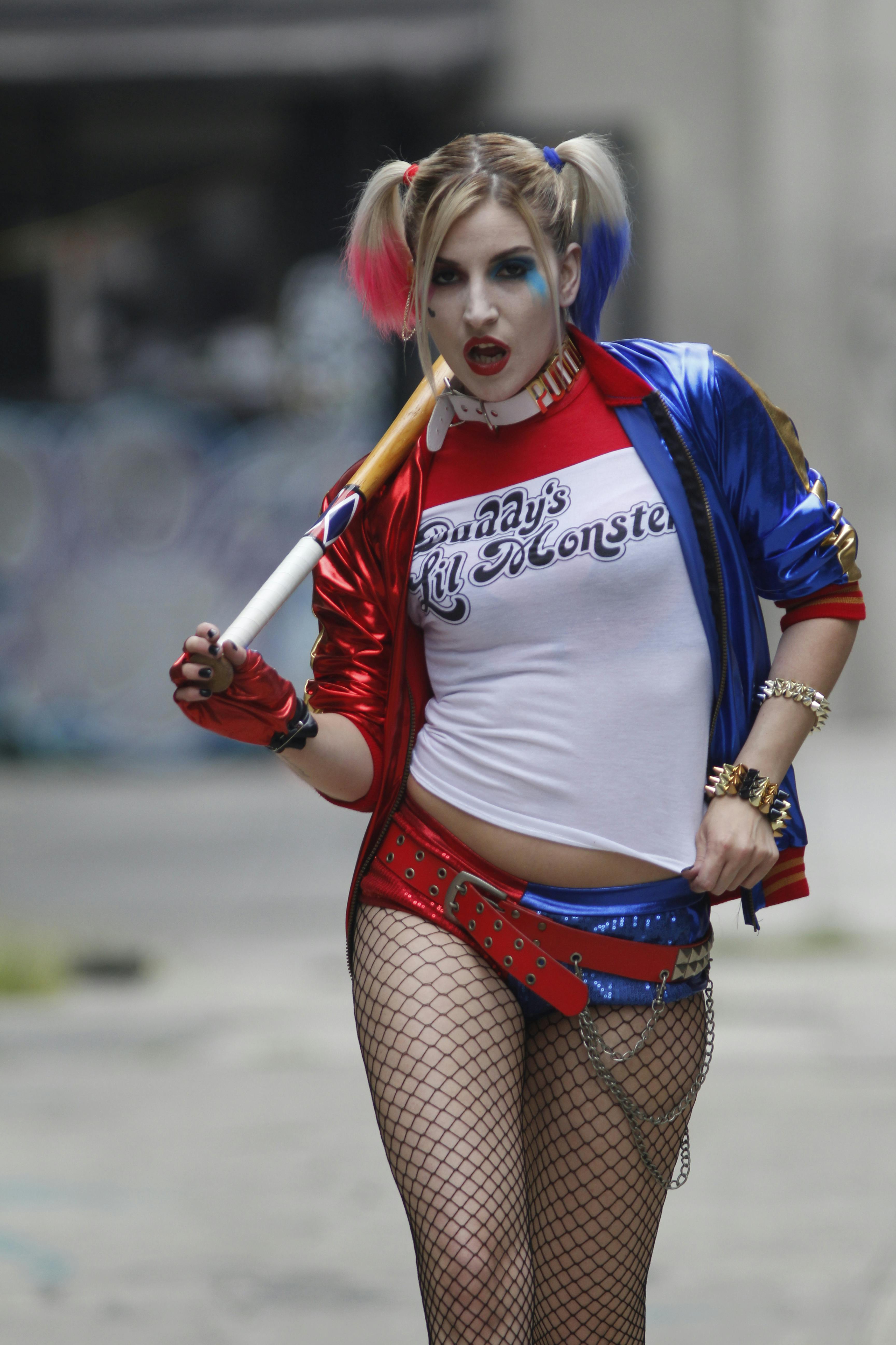 Explore 10 Practical Ways to Enjoy Snafu Comics in 2025!